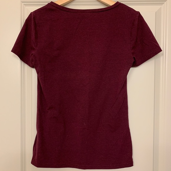 H&M Red Round-Neck T-shirt - Picture 2 of 3